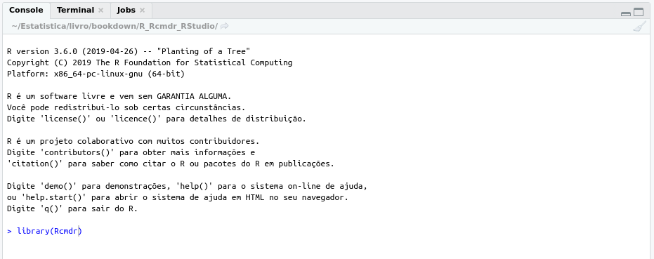 Comando para o carregamento do R Commander a partir do RStudio.